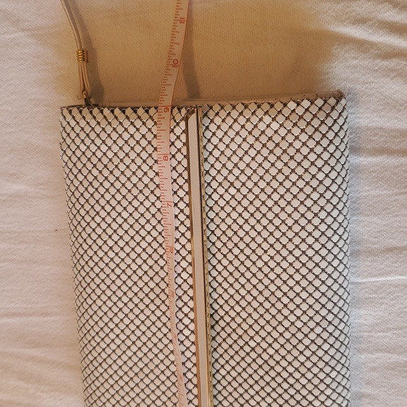 Whiting & Davis Collection Elegant White Clutch and Shoulder Bag - Picture 8 of 10
